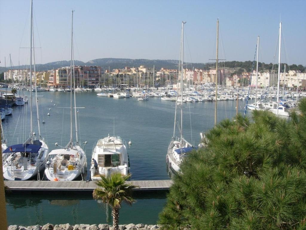 Gruissan Appartement Calme, Vue Sur Port De Plaisance -Clim, Empl.Parking Dış mekan fotoğraf